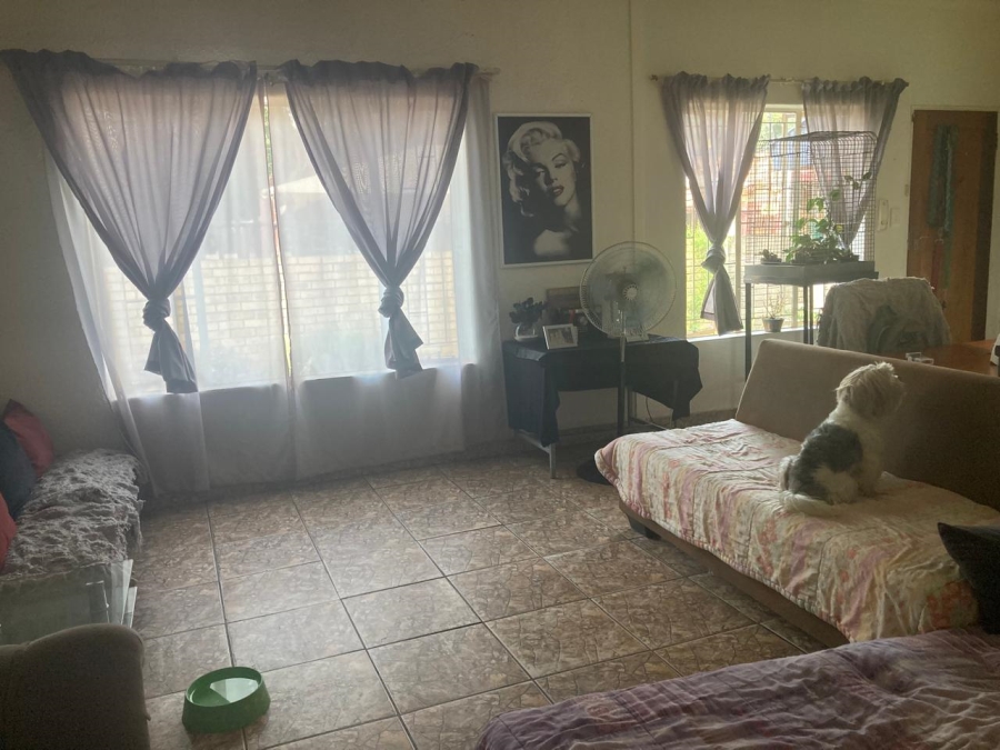 3 Bedroom Property for Sale in Geelhoutpark North West